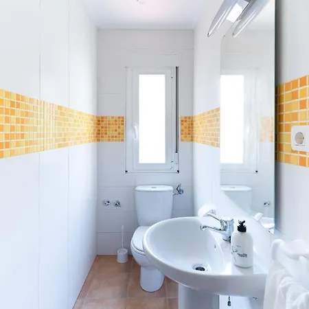 Housingleon - Casa Nueva A 400 Metros De La Plaza Mayor León