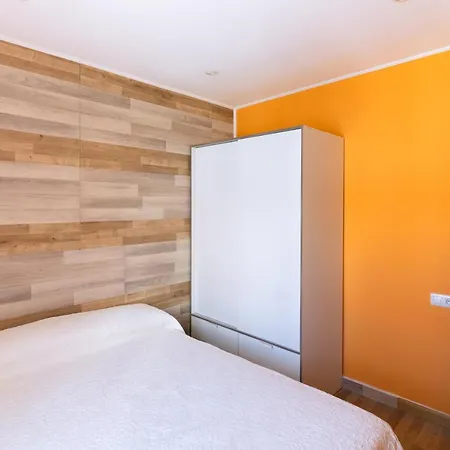 Housingleon - Casa Nueva A 400 Metros De La Plaza Mayor